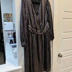 Eloquii NWT metallic pleated maxi dress